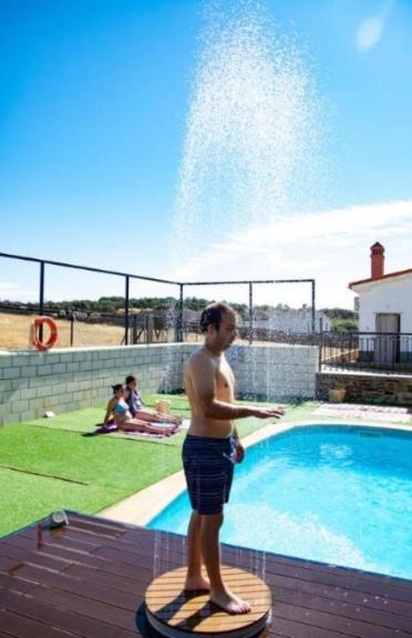 Apartamento Loft La Encina Torrejon el Rubio Exterior photo